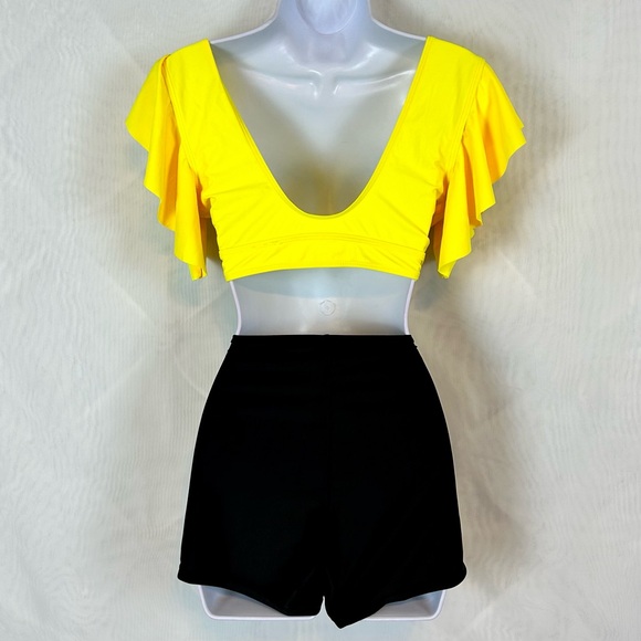 NWT Womens 2 Piece Flutter Top and High Waist Shorts Pin-Up Girl Swimsuit Medium - Picture 6 of 12